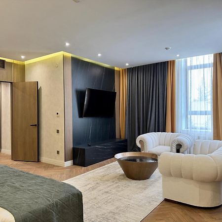 Donatello Boutique Hotel Ałma Ata Zewnętrze zdjęcie