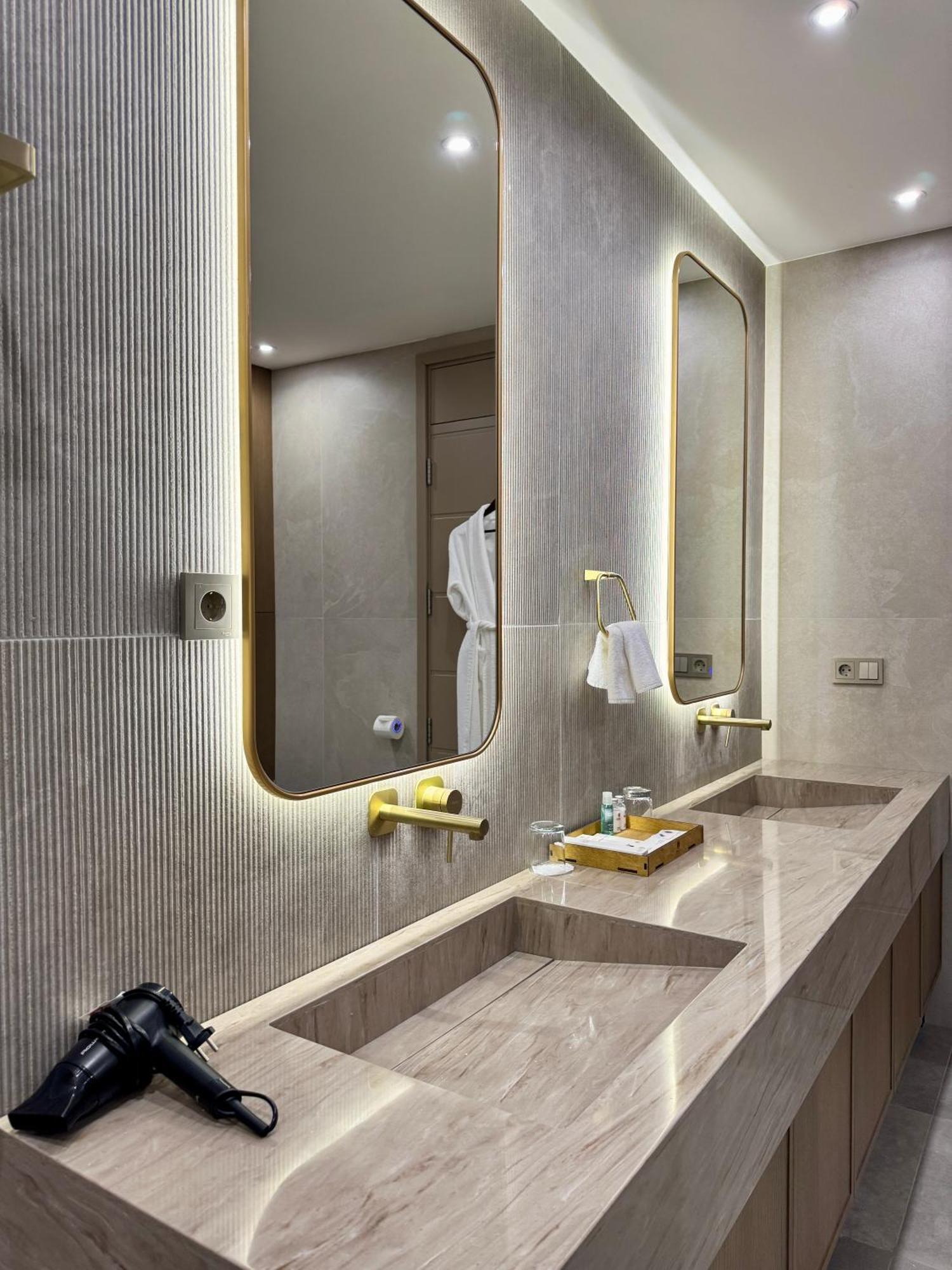 Donatello Boutique Hotel Ałma Ata Zewnętrze zdjęcie